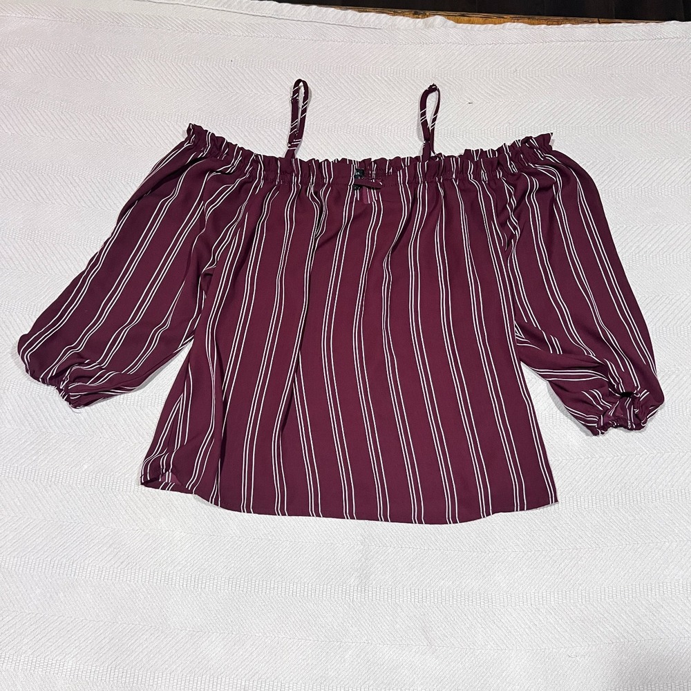 RUE 21 Womens Cold Shoulder Adjustable Strap Burgundy Stripe Crop Top Medium M‎ - Picture 2 of 6